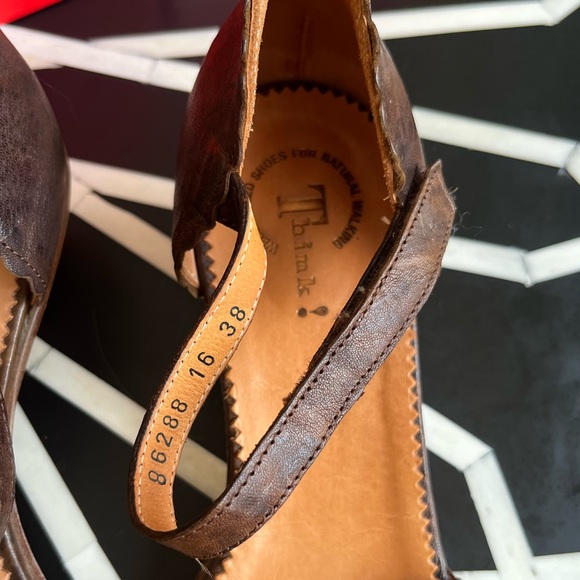 Think! Italian Brown Leather Kitten Heel Non Slip Sole Thong Ankle Strap Sandals - Picture 10 of 12